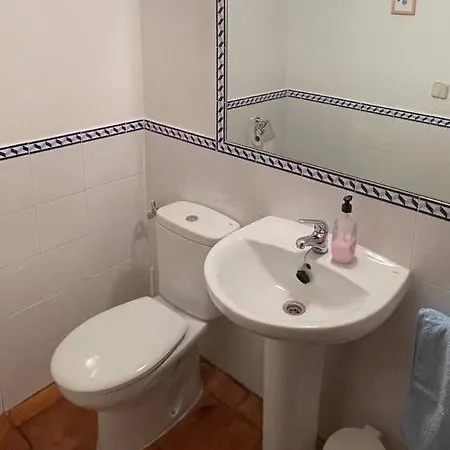 شقة Tongueras